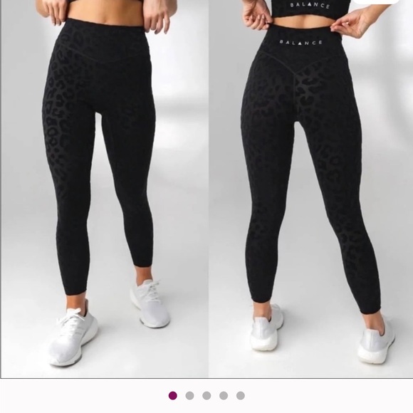 Vitality Balance Athletica animal Kingdom Lux Panther Velvet Legging 2 piece set - Picture 3 of 15